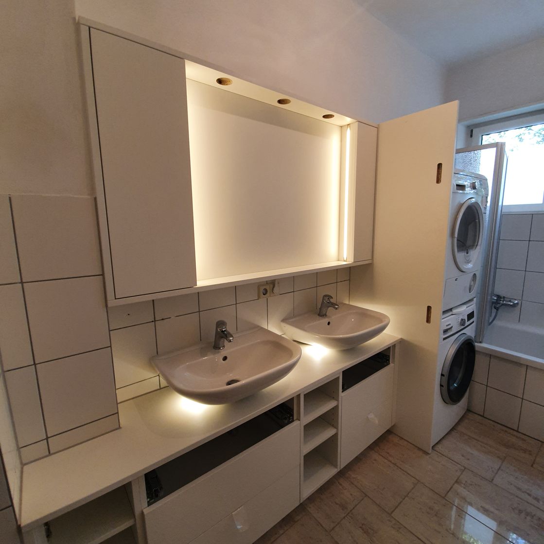 Schreinerei Bild Badezimmermöbel