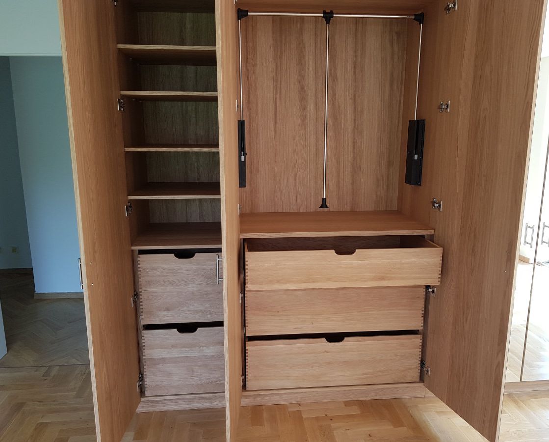 Einbauschrank